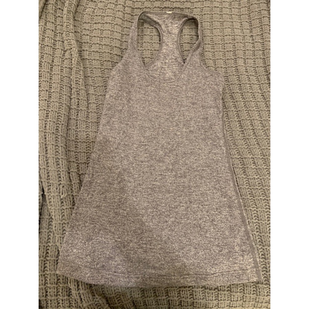LULULEMON top
